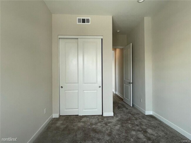 Building Photo - 5 br, 4 bath House - 220 Pin Ln