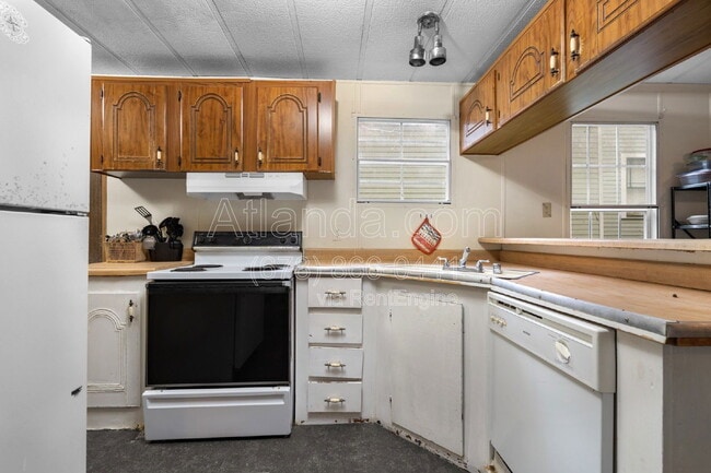 Foto del edificio - 1061 Center St NW