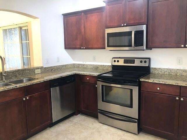 Building Photo - 102 Vista Verdi Cir
