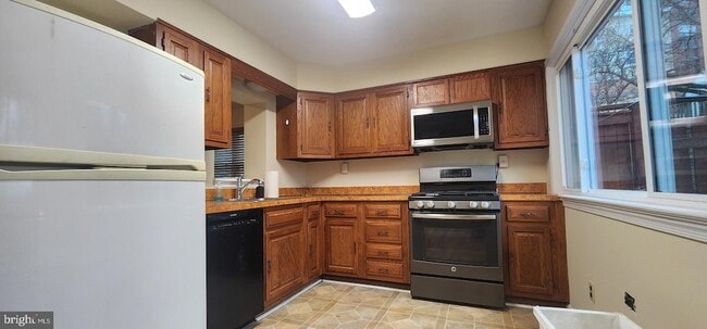 Photo - 5830 Biscayne Dr Townhome