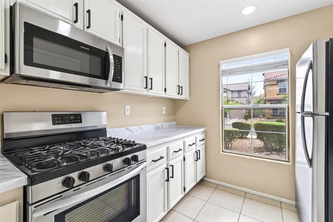 Building Photo - 1089 Paradise Coach Dr