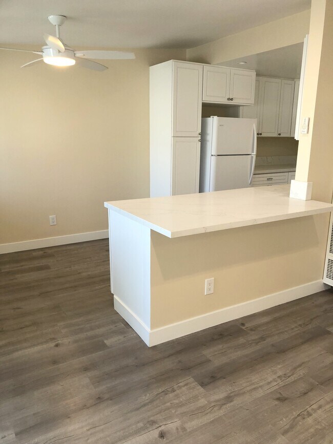 Large Kitchen Island with room for seating - 419 Avenue G