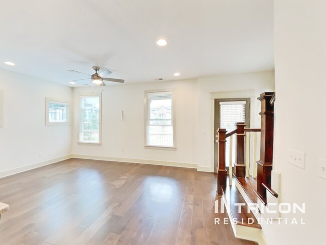 Building Photo - 1224 Hillwood Private Cove