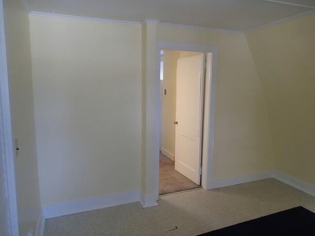 Bedroom - 36 German Cross Rd Utilities Included!