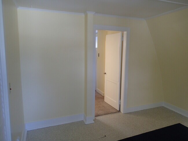 Dormitorio - 36 German Cross Rd Utilities Included!