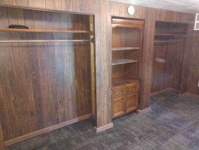 Foto del edificio - 48380 Jefferson St