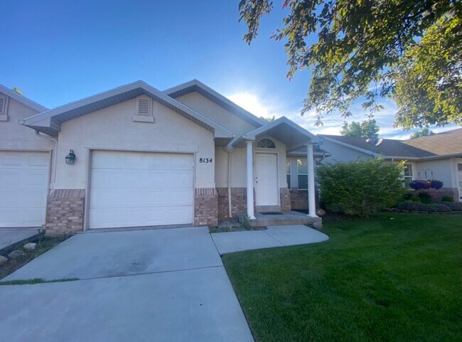 Foto del edificio - 8134 Cottonwood Hills Ct