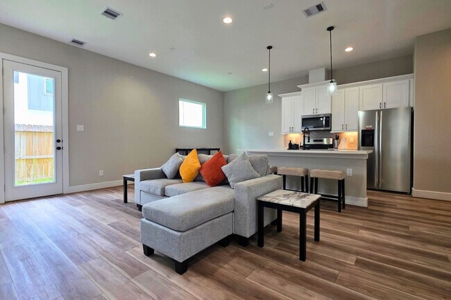 Foto del edificio - 8324 Curry Rd