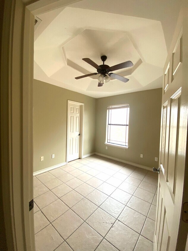 Foto principal - 1206 W Fig Ave