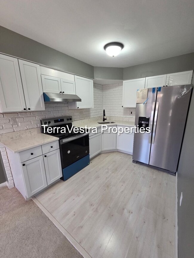 Building Photo - 3 Bed 2.5 Bath in Sicklerville! Eligible for $500 Security Deposit.