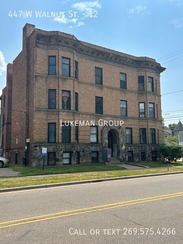 Primary Photo - 447 W Walnut St