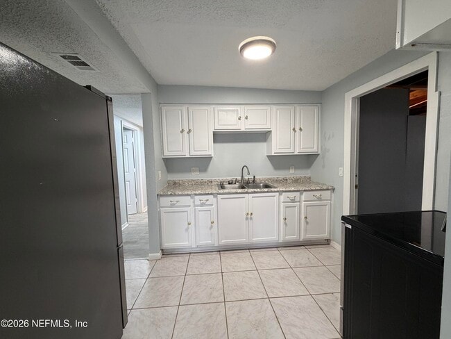 Foto del edificio - 6023 Edgefield Dr