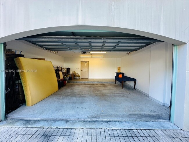 Building Photo - 2600 Segovia St