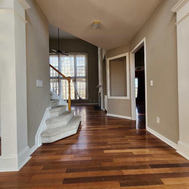 Building Photo - 5295 Amberden Hall Dr