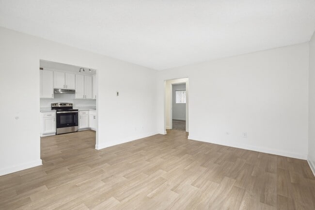 Foto del edificio - Valle at 9209 Kenwood