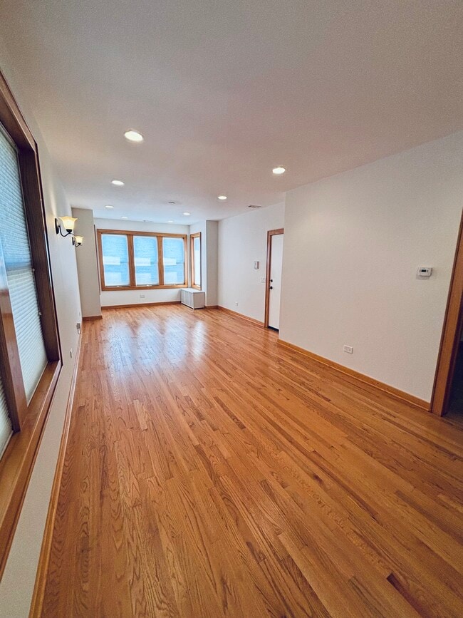 Sala de estar - 2318 W Diversey Ave