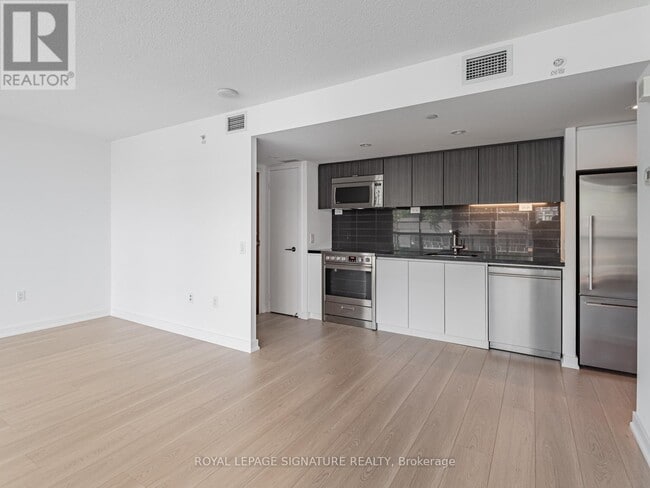 Building Photo - 75 Queens Wharf Rd