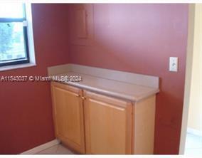 Building Photo - 6716 Palmetto Cir S