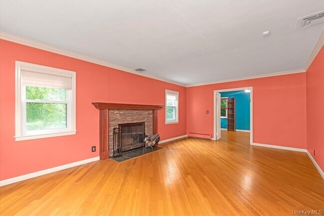 Building Photo - 709 Carlyle St