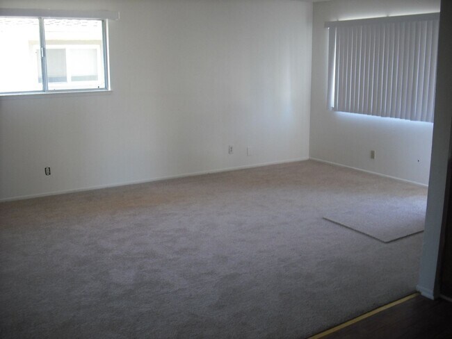 Foto del edificio - 2581 Spinnaker Ave