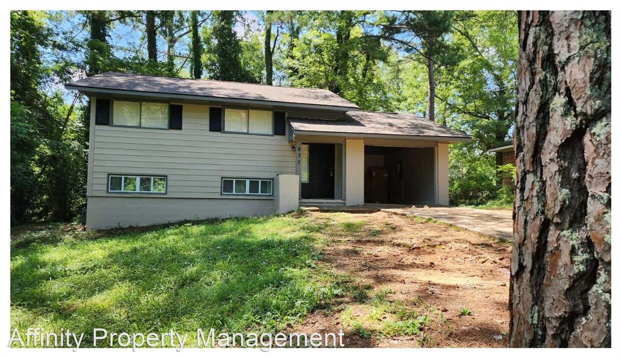 Primary Photo - 4 br, 1.5 bath House - 835 Green Oak Ter