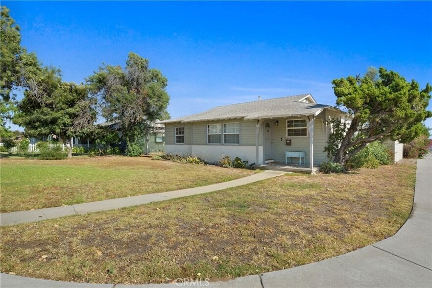 Primary Photo - 794 W Winn Dr