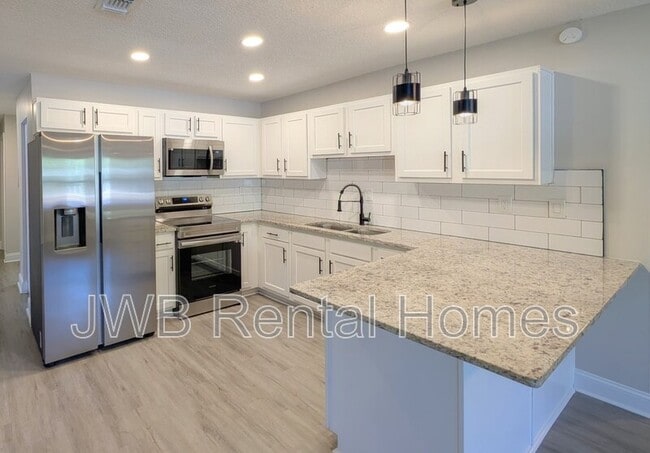 Foto del edificio - 755 McDuff Ave S