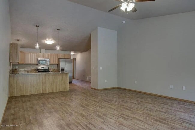 Foto del edificio - 1121 E Dellwood St