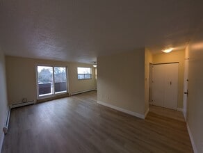 Building Photo - 2685 King Street East