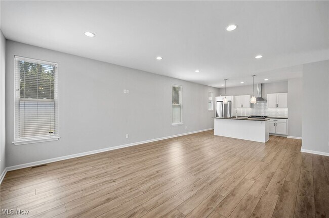 Foto del edificio - 2078 W 44th St