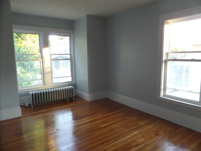 Building Photo - 46 Tappan St