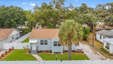 Building Photo - 1008 E 24th Ave