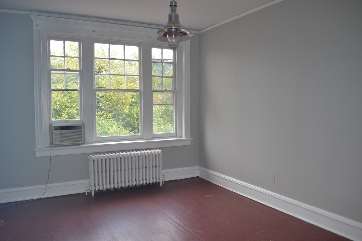 Primary Photo - 117 N Arthur Ashe Boulevard