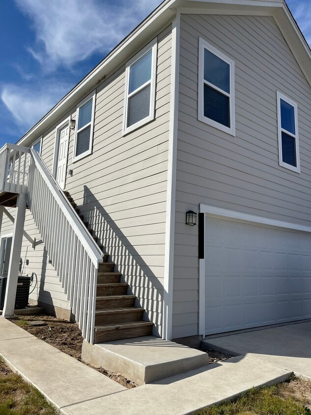 588 Ferrule Dr, Kyle, TX 78640 Apartments in Kyle, TX