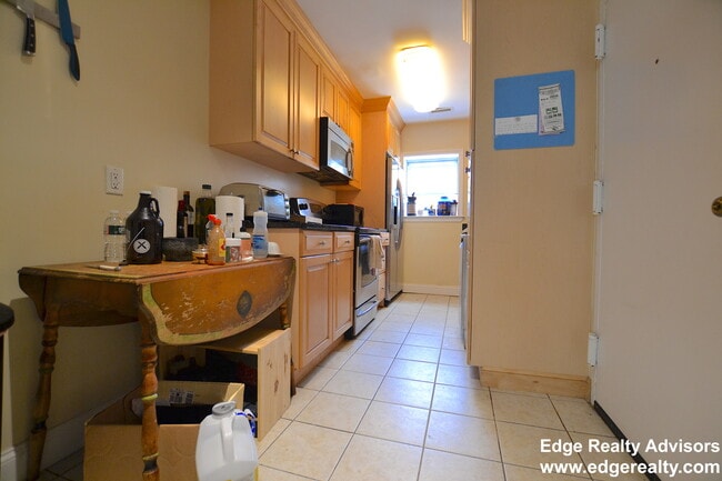 Photo - 140 Newton St Apartment