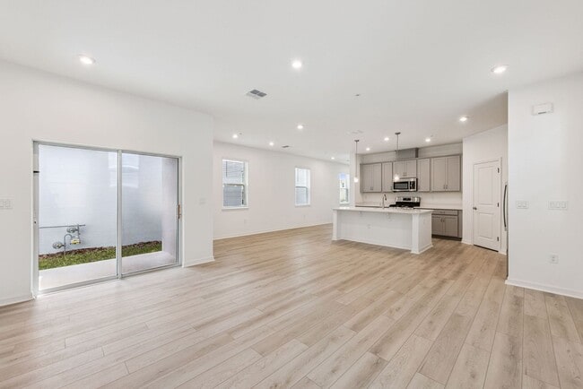 Foto del edificio - Brand New Construction 4b/3ba Home in Debary