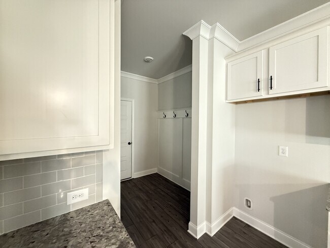 Foto del edificio - 1923 Westfall Lndg