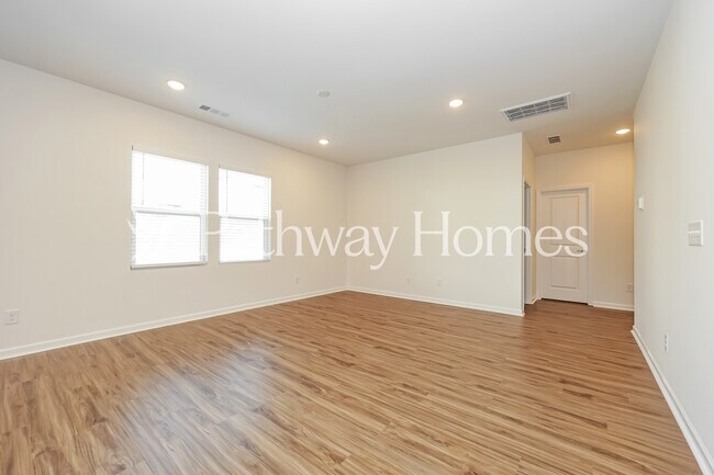 Building Photo - 462 Jet Strm Dr