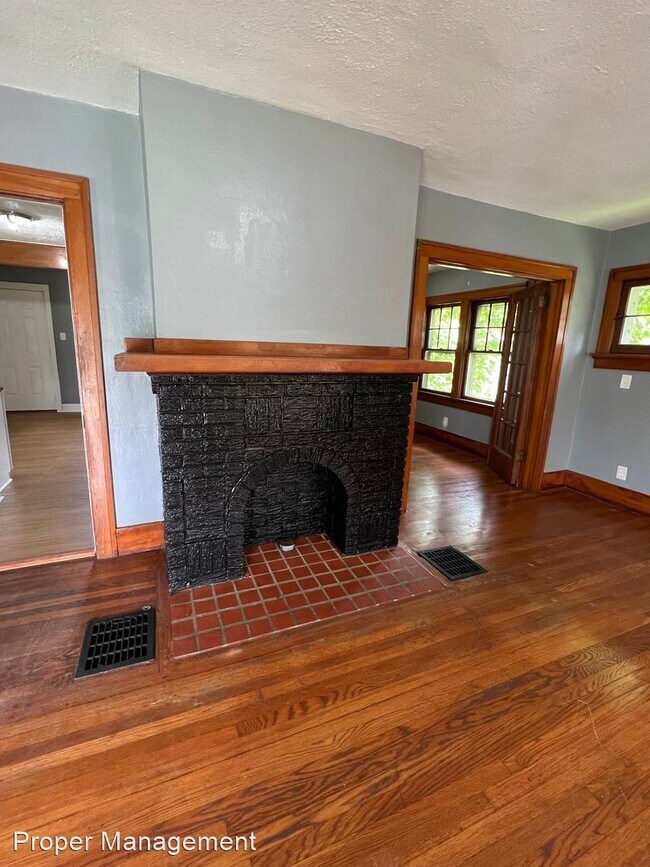 Foto del edificio - 3 br, 1 bath House - 33 E Beechwood Ave