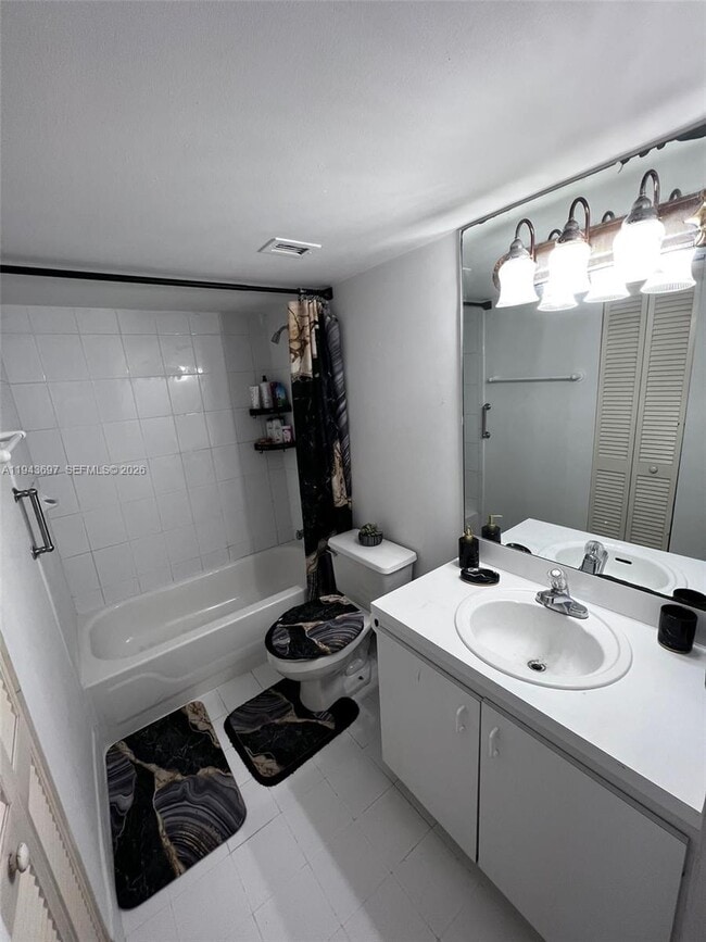 Foto del edificio - 9310 Fontainebleau Blvd