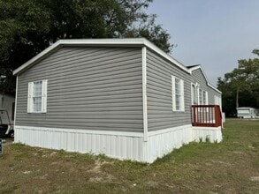 Building Photo - 9435 Sunset Dr