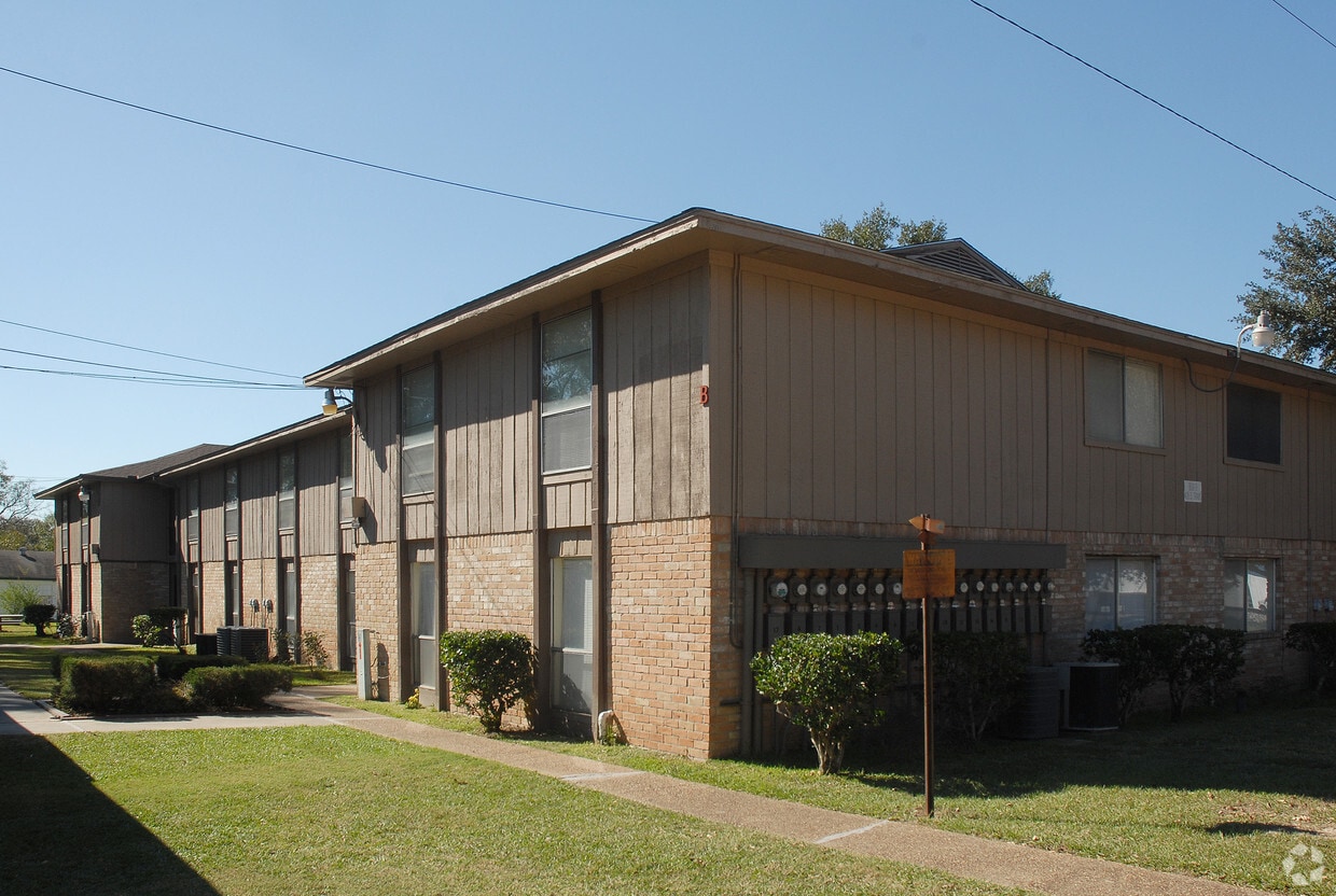 Cleveland Square Apartments Apartments In Cleveland TX Apartments cleveland-square-apartments-apartments-in-cleveland-tx-apartments