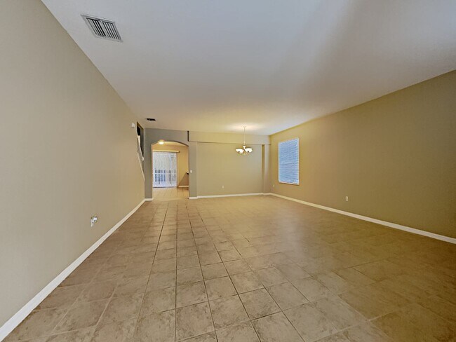Building Photo - 8820 Founders Cir