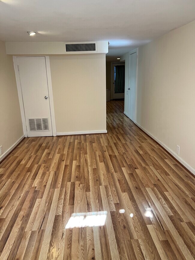 Living room - 1825 Swann St NW