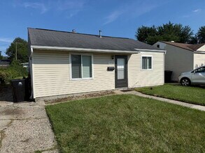 Building Photo - 28368 Waverly St