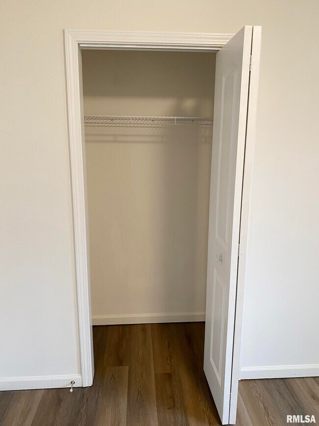 Foto del edificio - 508 Holland Rd