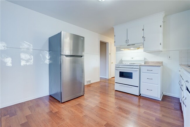 Foto del edificio - 100 Bleacker Rd