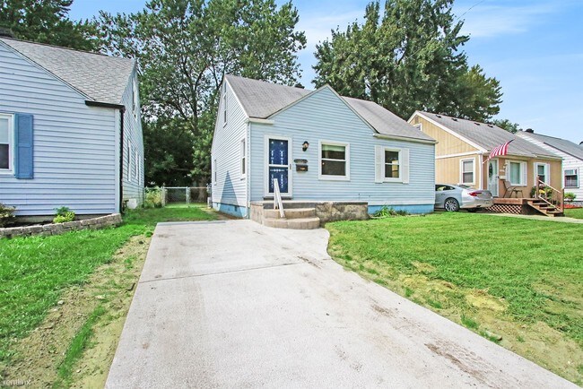 Building Photo - 3 br, 1 bath House - 26669 Rialto St