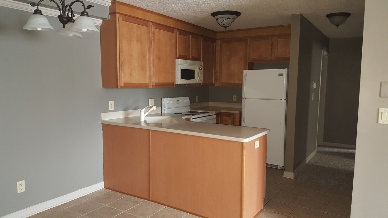 Foto principal - 615 John Anderson Ct
