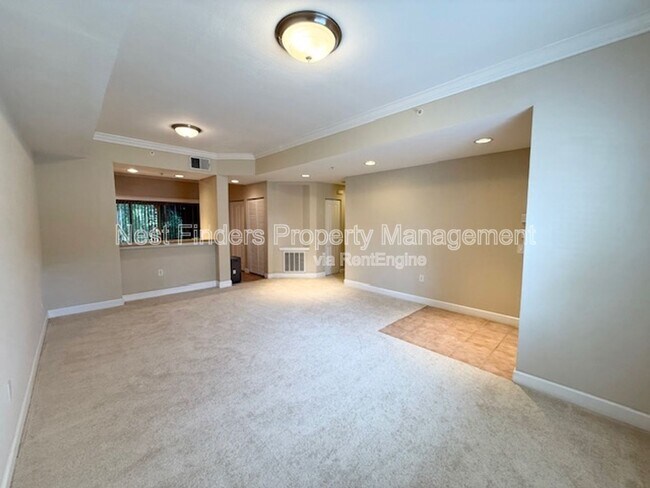 Foto del edificio - 9745 Touchton Rd